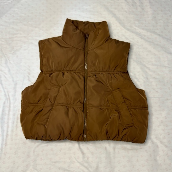 brown h&m puffer vest :) - Picture 2 of 3